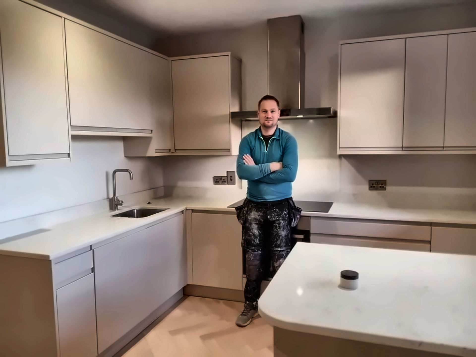 Derek Phelan of Dublin Kitchen Respray in a freshly resprayed kitchen